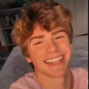 Dejvid Profile Picture